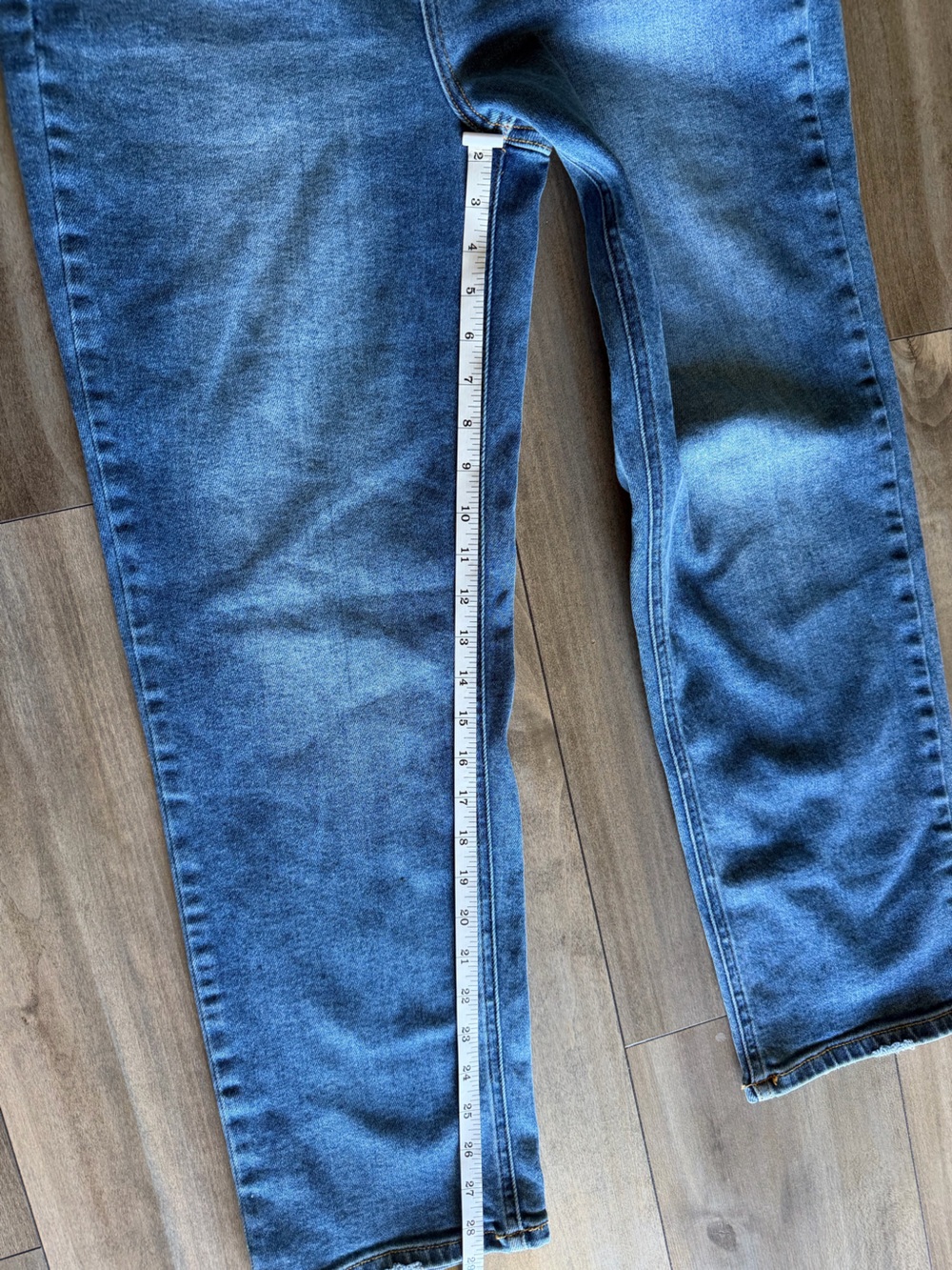 Judy Blue Straight Leg Medium Blue Jeans - Picture 10 of 12